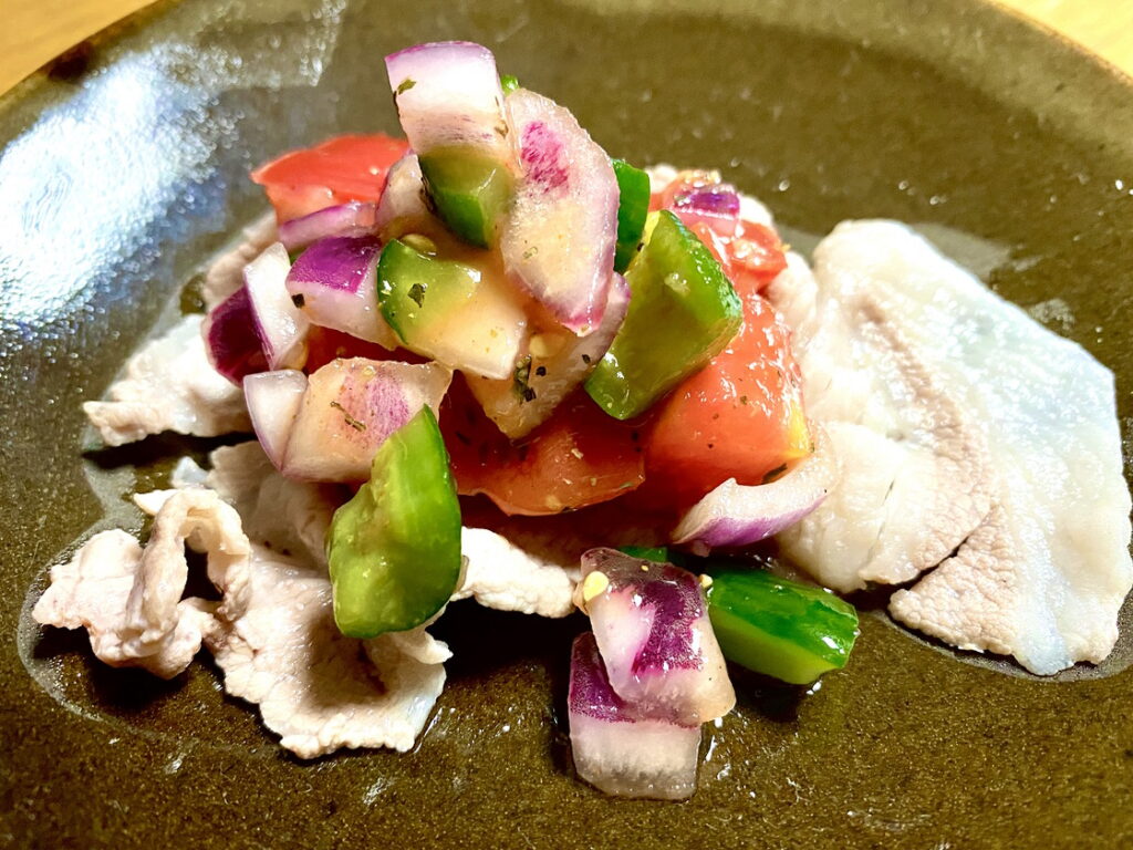 トマト きゅうり 玉ねぎをたっぷり使った簡単レシピ 万能な自家製のサルサソース