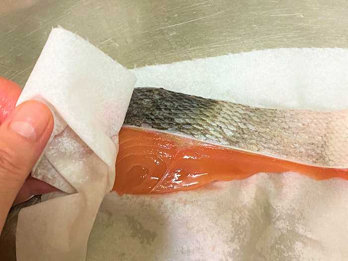 【ブライン液】今度は魚を漬けてみた！脂の少ない鯛・鮭で検証します